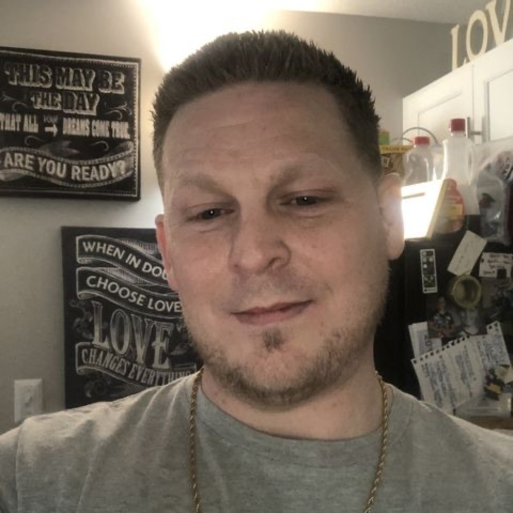 Meet your Posher, Derek